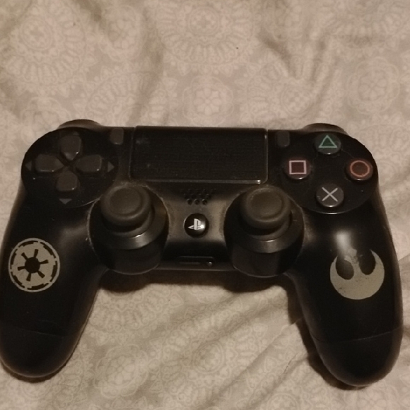 Black Wireless Gaming Controller Ps5